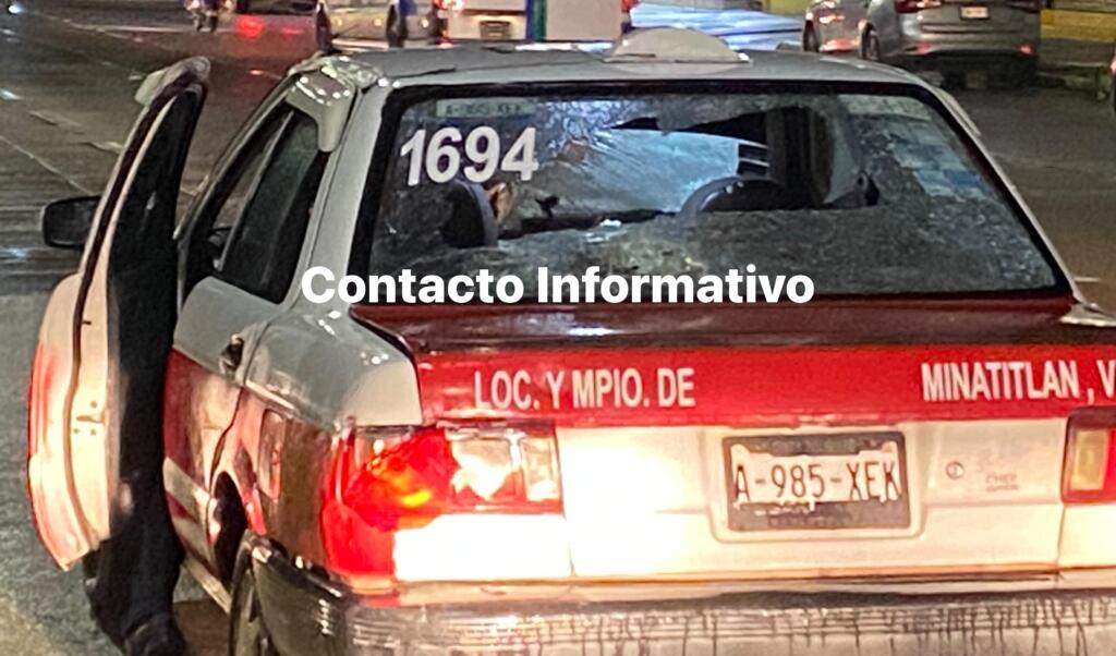 Motociclista se estr3lló contra medallón de un taxi en el Bulevar