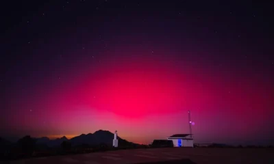 Captan impresionantes auroras boreales durante la tormenta solar en México