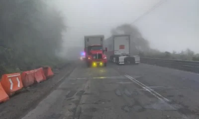 Por deslizamiento de piedras y lodo, continúa cerrada la autopista Veracruz – Puebla
