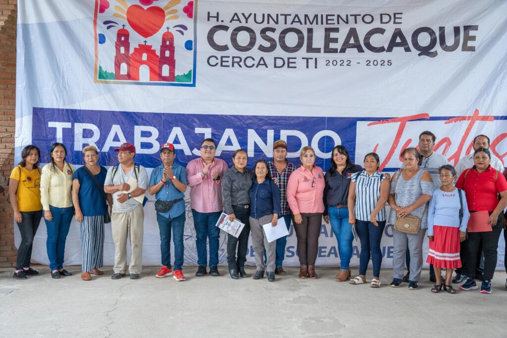 Trabajando Juntos más escuelas e iglesias son beneficiadas en Cosoleacaque.