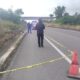 As3sin4n a mach3taz0s y arrojan cu3rpo de sujeto en la «autopista»