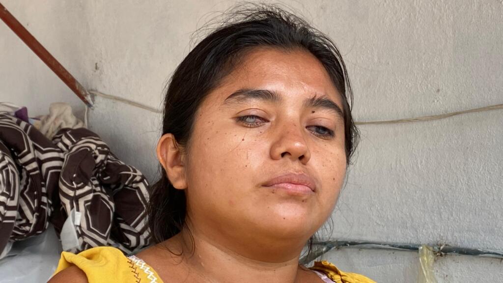 Con todo y la ceguera, joven madre de familia sigue luchando por sacar adelante a sus hijos