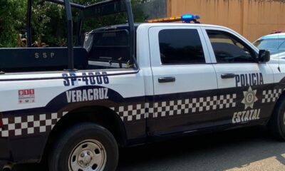 Qu3m@n carros en Las Choapas, luego del as3,s!nat0 de civil a manos de Policía Estatal