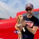 Piloto rescata a cientos de perritos v!ctimas de maltr4to y su avión se estrella, todos mu3ren