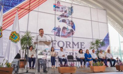 Ponciano Vázquez Parissi rinde su tercer informe de gobierno.