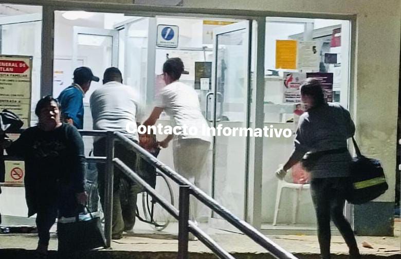 Her!do de un botellazo en antro de Minatitlán; lo atendieron socorristas de «Código Rojo»