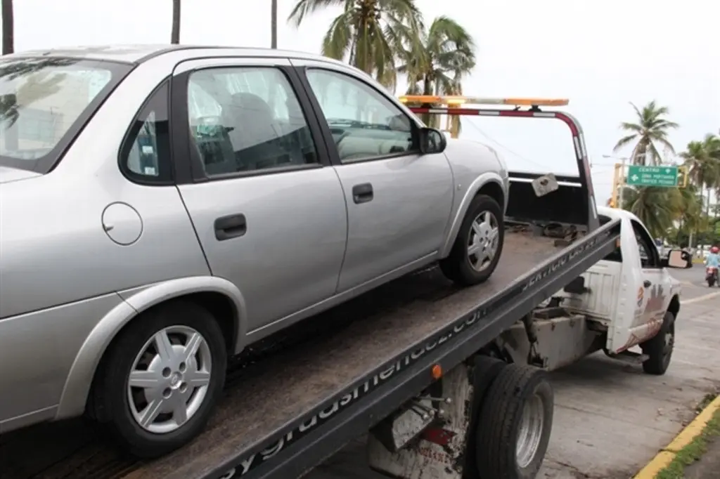 No se va a permitir que grúas extorsionen a conductores en Veracruz: Gobierno