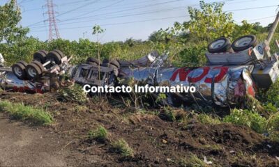 Se volcó unidad pesada a la altura del puente «La Ica»