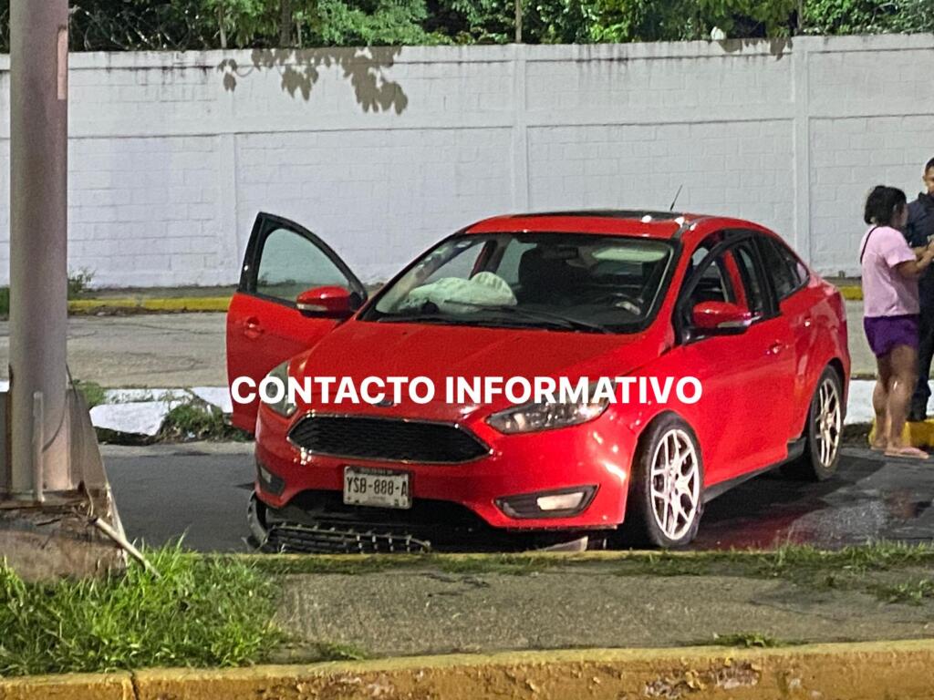 Daños materiales por accidente en el Bulevar