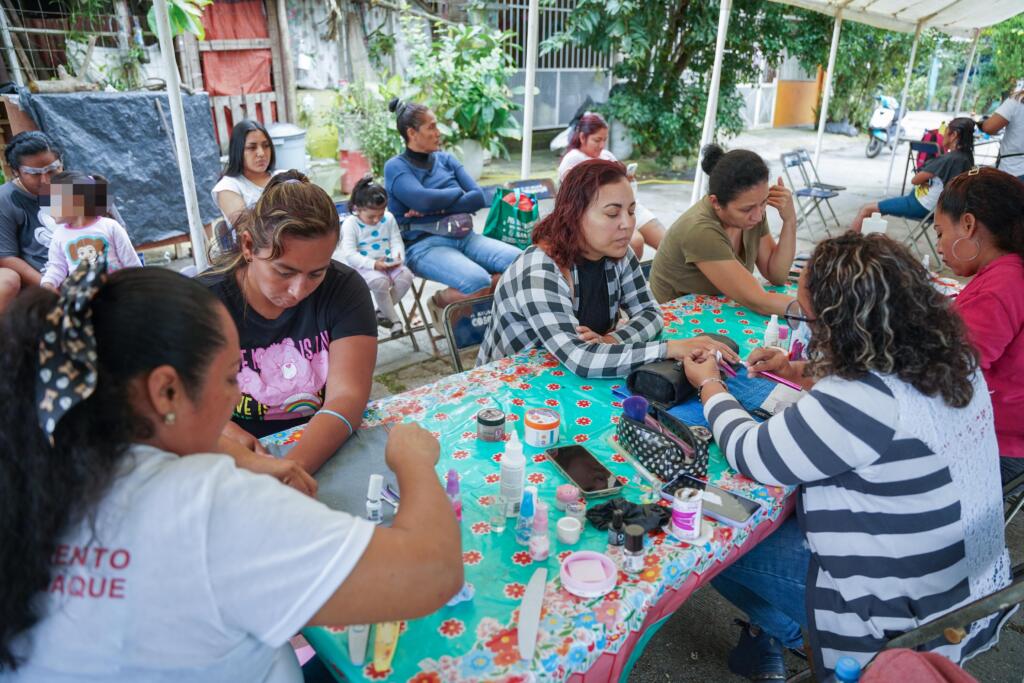 Inician las brigadas de belleza gratuitas 2025