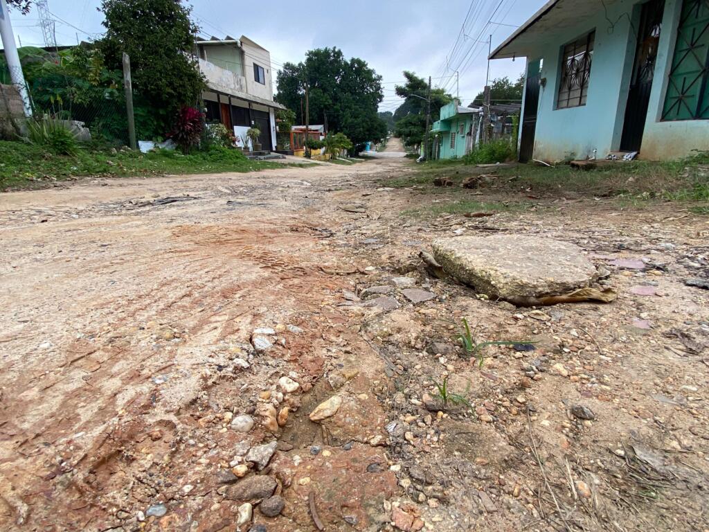 La calle Pánuco, un p3ligró para los residentes de Las Fuentes