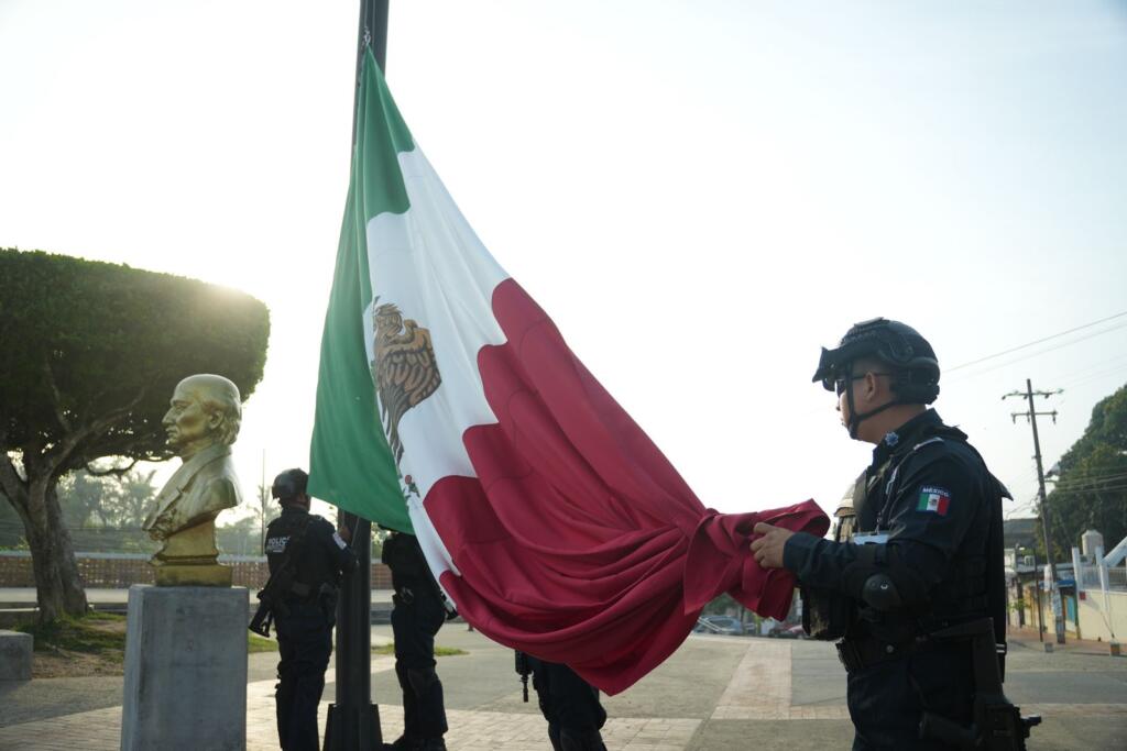 El H. Ayuntamiento de Cosoleacaque conmemora el Día del Ejército Mexicano.