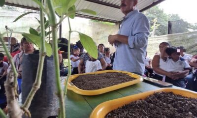 Estudiantes de Zaragoza visitan el vivero municipal de Cosoleacaque.