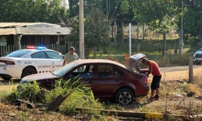 Elemento activo de la SEDENA ch0ca contras poste de Telmex, en la Costera del Golfo