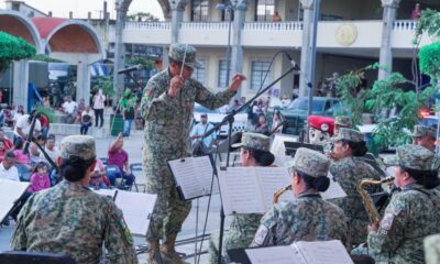 Cosoleacaque disfrutó del concierto de la VI Región Militar.