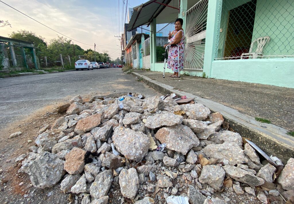 (+VIDEO) *Trabajos «a medias» en la colonia Cuauhtémoc, acusan vecinos*