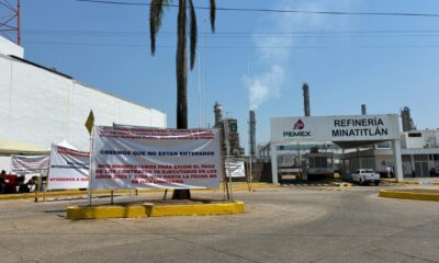 (+VÍDEO) Contratistas mantienen plantón en refinería de Minatitlán; advierten que podrían escalar protesta hasta Ciudad de México
