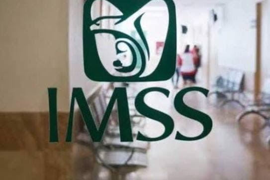 Denuncian falta de medicamentos y consultas en IMSS de Veracruz