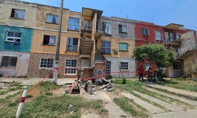 *Cae una tercera escalera en edificios de Puerto Esmeralda de Coatzacoalcos, dos personas quedaron atrapadas*