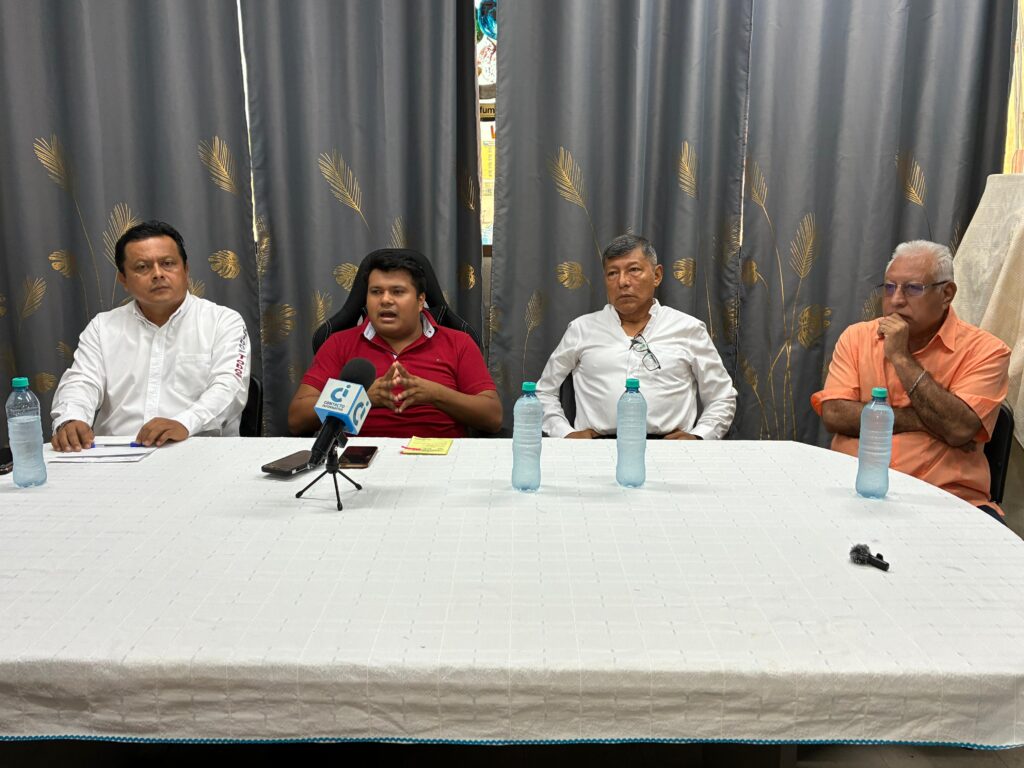 (+VIDEO)Directivos de la Central de Abastos de Minatitlán se deslindan de hechos vi0l3ntos tras hallazgo de tráiler rob4do