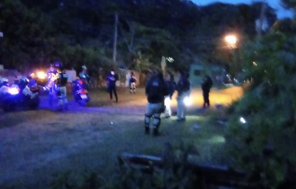 Hijo de marino d!sp4ra el arm4 de su padre y al3rta a la policía en Coatzacoalcos