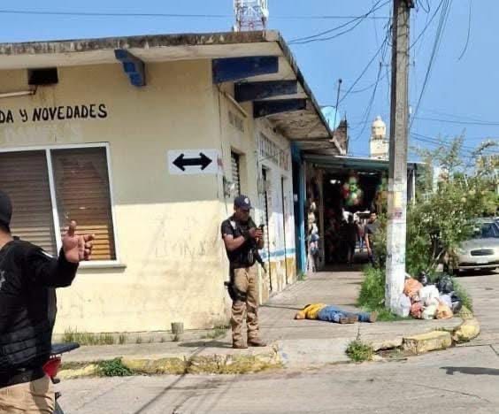 3jecut@n a Policía en Jáltipan, Veracruz