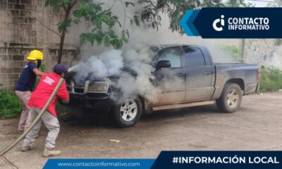 Camioneta se inc3ndi@ en el barrio Nuevo de Acayucan
