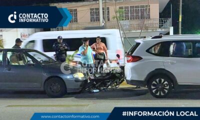 (+VIDEO) Motociclista queda atrapado entre dos vehículos tras accid3nt3 en la colonia El Palmar