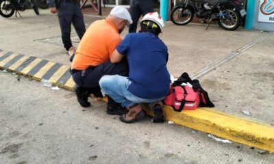 Abandon@n a joven en estado de ebri3dad tras salir de un bar en Coatzacoalcos