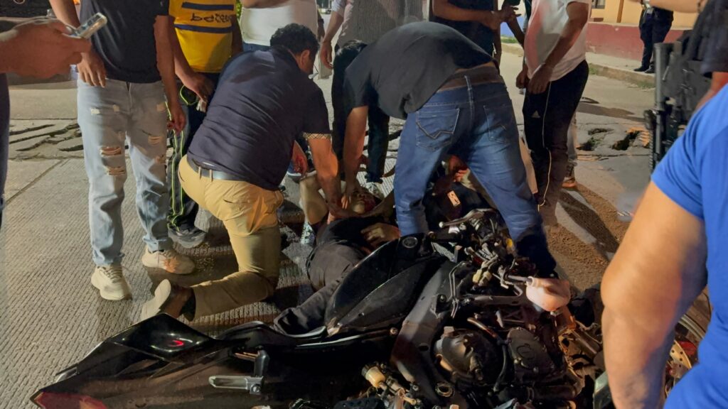 Motociclista h3rido tras choque en la colonia Morelos