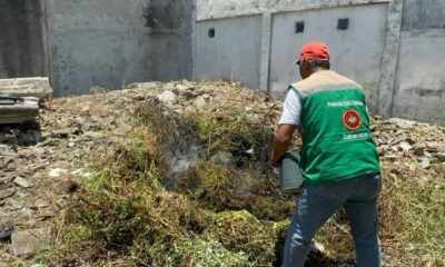 *Ciudadano de Coatzacoalcos quema basura en pleno centro y provoca movilización de bomberos*