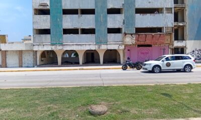 *Fall3ció persona al interior del Hotel Playa Varadero de Coatzacoalcos, el edificio está abandonado desde hace muchos años*