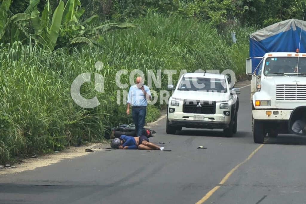 Fall3ce Motociclista del Fraccionamiento Santa Cruz tras Accid3nte