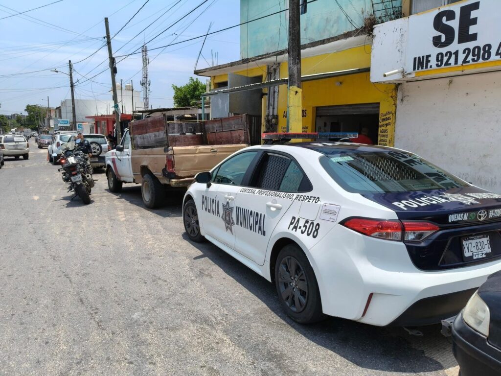*Le rob4ron su motocicleta, se puso a investigar y la localizó desmantelada en un taller mecánico de Coatzacoalcos*