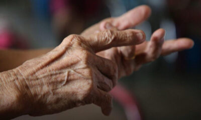 En calidad de d3scon0cido los r3stos de abuelito que f4lleció en el ab4ndon0 y olvido en Minatitlán