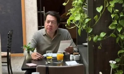 El secretario de educación y ex dirigente nacional de MORENA, Mario Delgado, fue captado en uno de los hoteles más lujosos de Portugal.