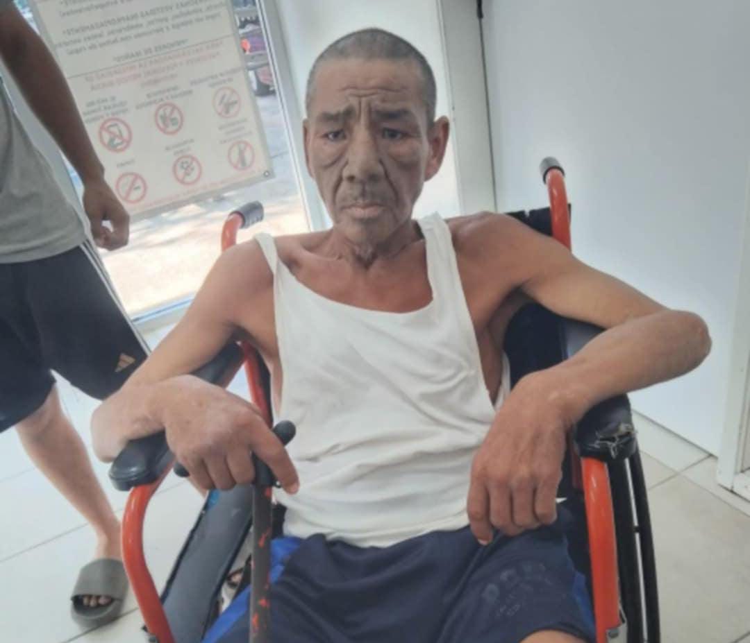 Mur1ó en sobriedad, pero en el olvido: buscan a familiares de adulto mayor rescatado por grupo «Guerreros de Dios»