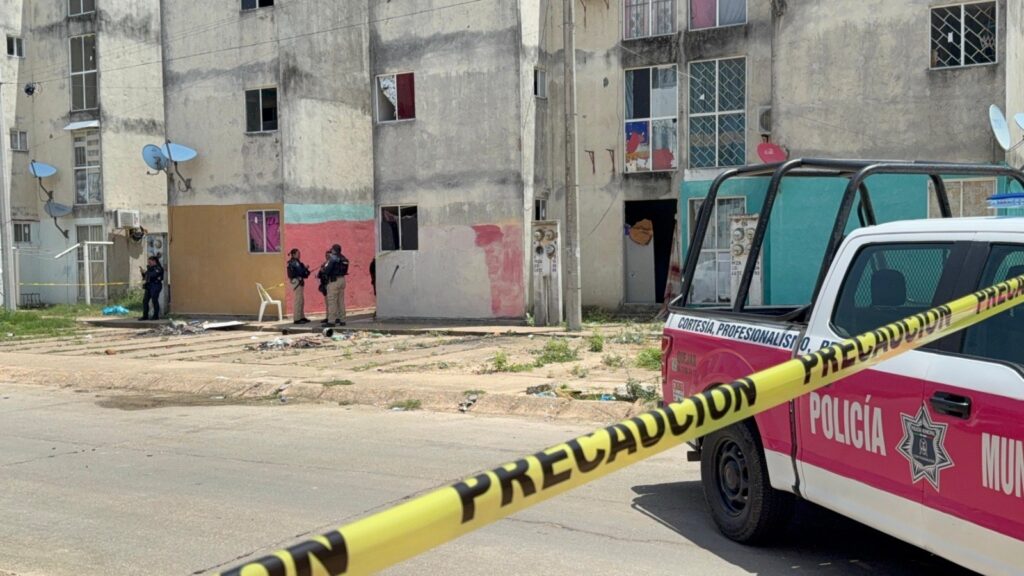*Identifican a los dos hombres y la mujer as3sin4dos en Santa Martha Coatzacoalcos*