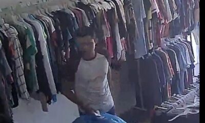 Finge ser cliente y huye con bolsas de ropa en Minatitlán; el robo quedó grabado en video