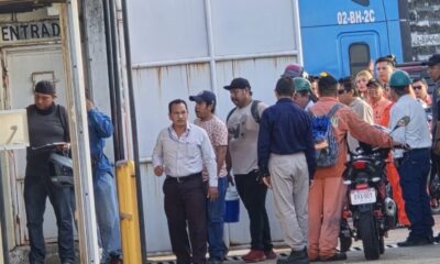 Protestan obreros en Sales del Istmo contra presuntos líderes sindicales por adeudos salariales