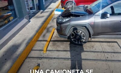 *Una camioneta se estr3lló contra un Oxxo en el centro de Coatzacoalcos*