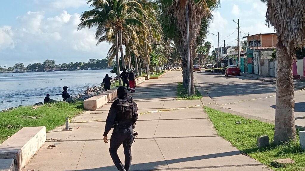 *Bal3an a persona del sexo masculino en Villa Allende*