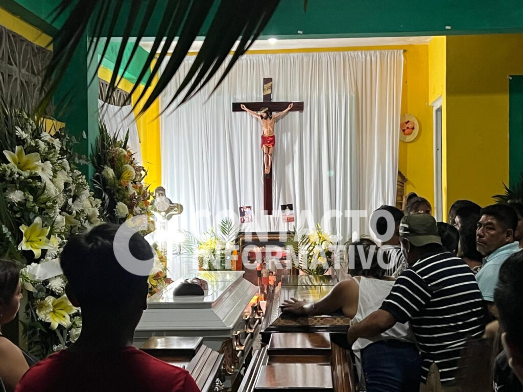 Arriban cuatro de los cinco cu3rpos de la familia Durán Salazar a #SanAndrésTuxtla