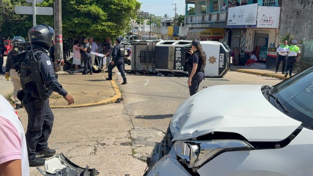 *Patrulla de la Policía Estatal v0lcó por no respetar la preferencia en Coatzacoalcos, cinco personas resultaron l3sion4das, tres son elementos de la SSP*