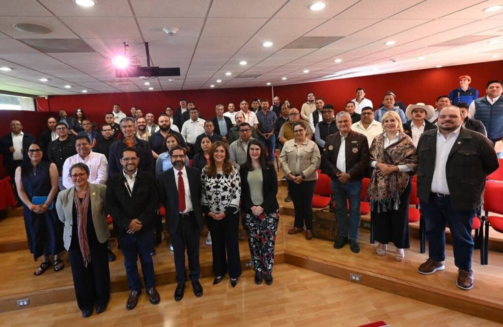 Alcaldes electos de MC se preparan en diplomado de gobernanza municipal