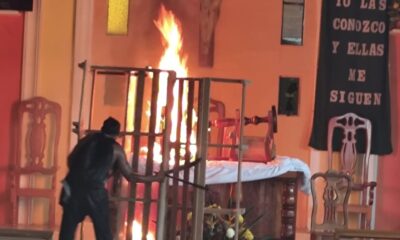 Sujeto prende fuego al interior de la iglesia de Tilapan en San Andrés Tuxtla