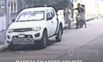 (+VIDEO) Pareja en moto comete vi0l3nt0 as@lt0 en la colonia El Palmar; cámaras captan el momento