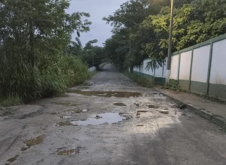 Estudiantes del Instituto Tecnológico Superior de Acayucan han alzado la voz a través de una denuncia ciudadana.