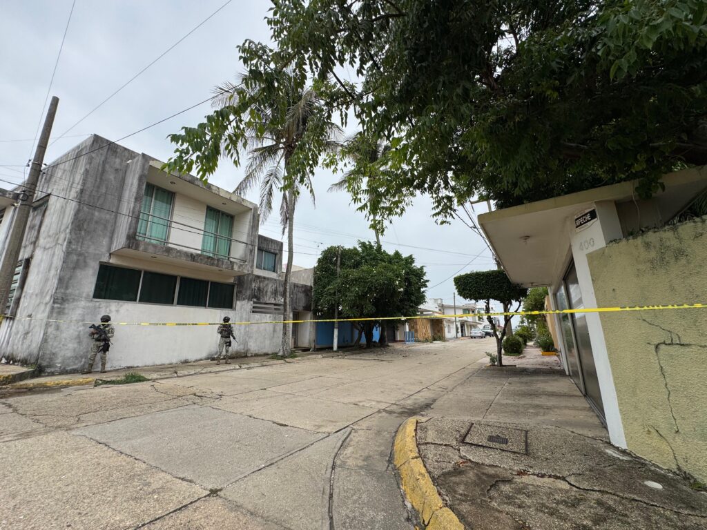 *Siguen diligencias en domicilio de Coatza donde se localizó un taxi rob4d0 en Tabasco*