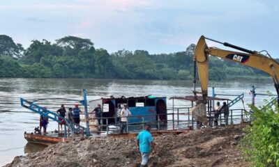 *Rescatan transbordador que se hundió en Hidalgotitlán*